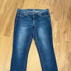 Crown & Ivy size 6 jeans-lay flat wait 16”, rise 9”,  Inseam 27”